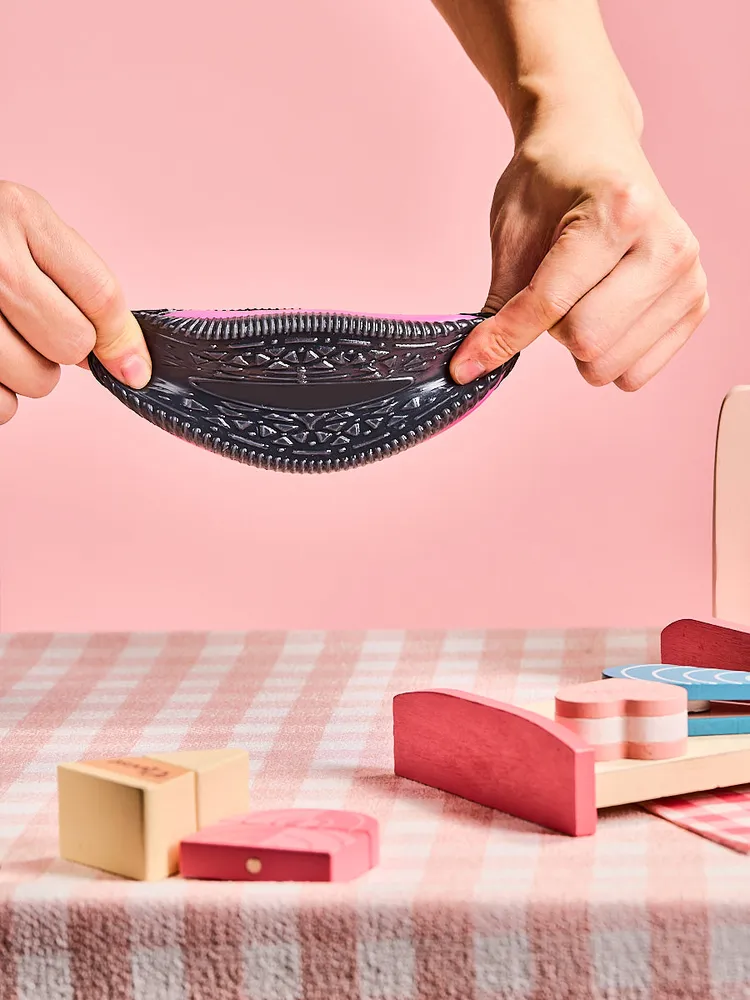 Black-fuchsia Cookie Sandwich Taba Squishy — photo 3
