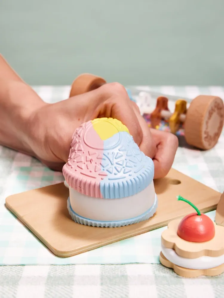 Blue-pink-yellow Cookie Sandwich Taba Squishy — photo 4
