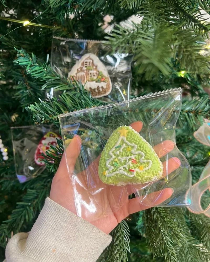 Christmas Riceball Squishy Stress Relief Decompression Toy with Coconut Flakes — photo 4