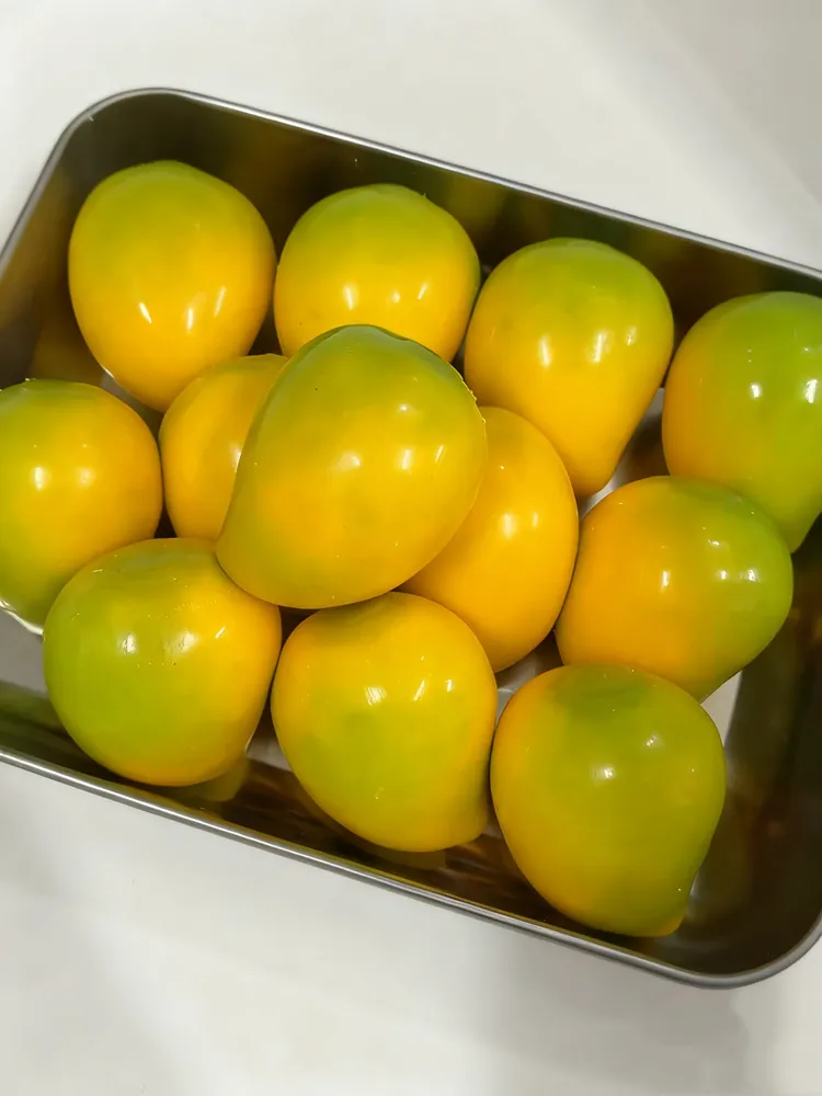 Color Changing Mango Stress Ball Squishy Stress Relief Decompression Toy — photo 2