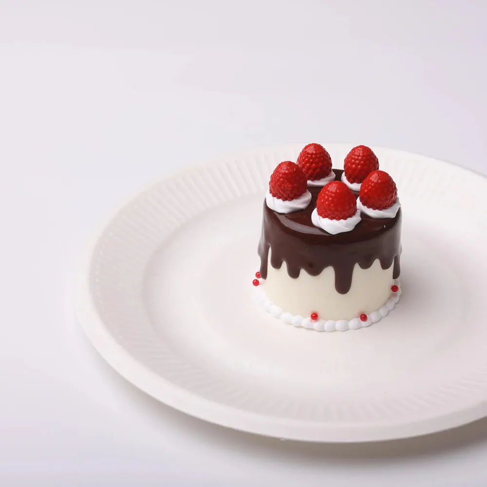 【CT106】Chocolate Drizzle Strawberry Mini Cake Squishy Toy — photo 4