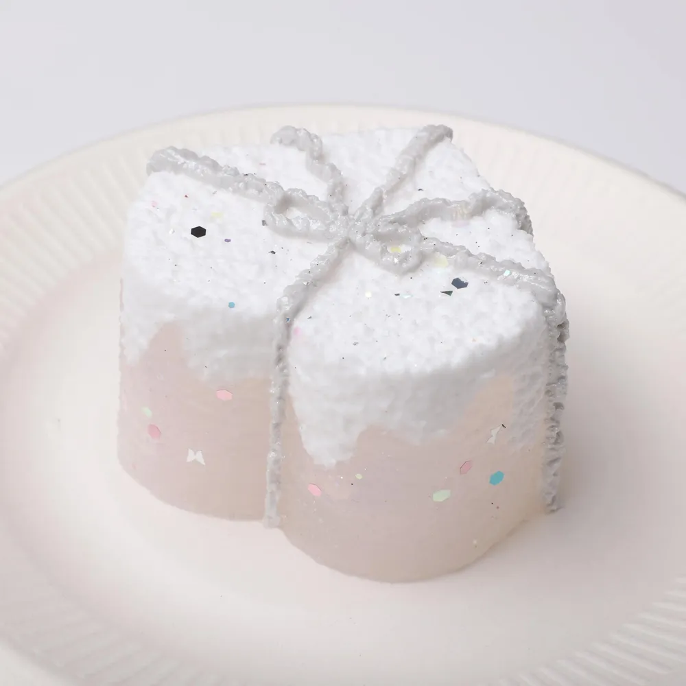 【CT148】Heart-Shaped Gift Box Squishy Toy — photo 5