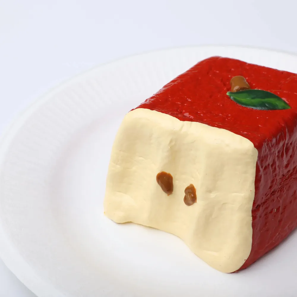 【CT155】Bitten Red Apple Squishy Toy — photo 4