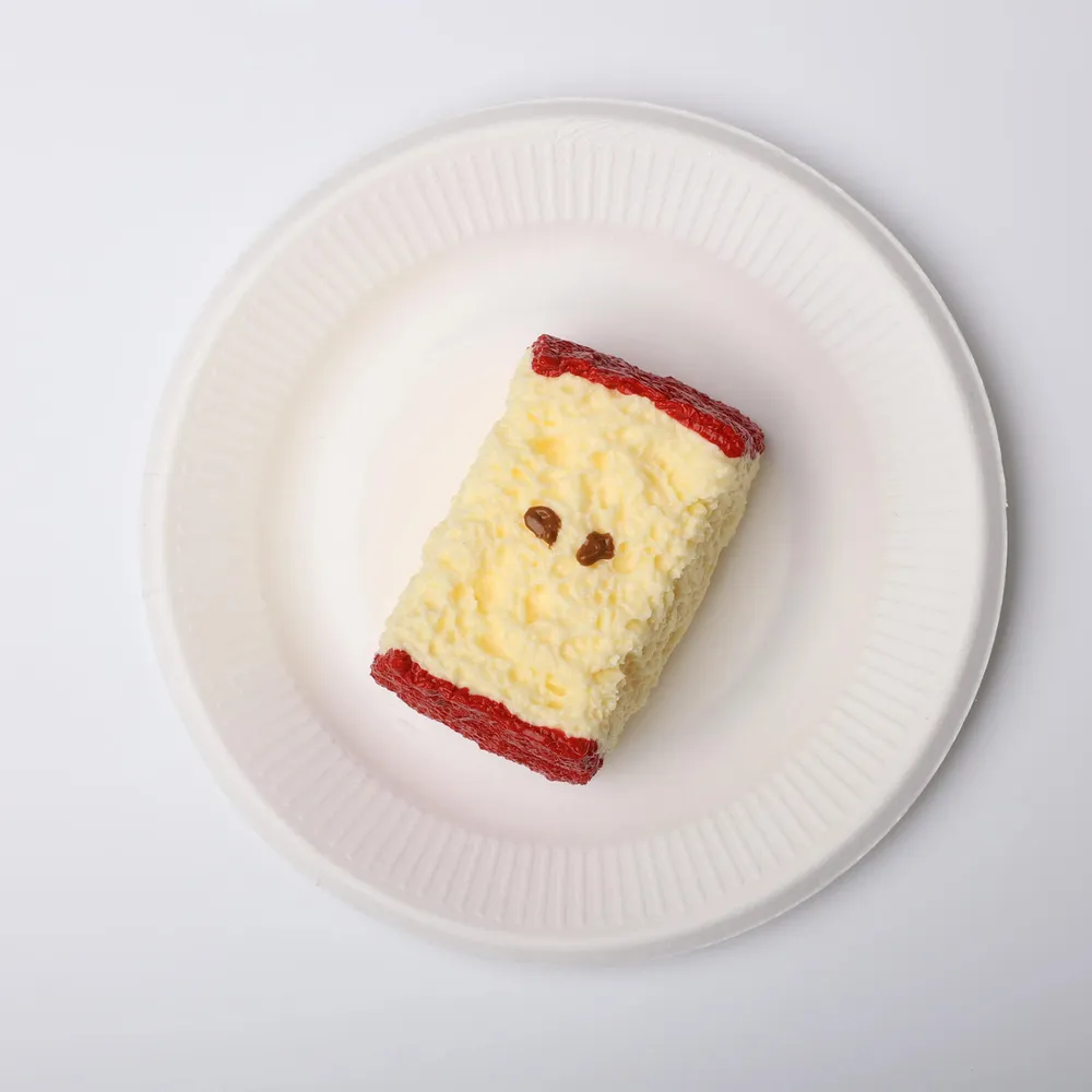 【CT157】Sliced Red Apple Squishy Toy — photo 3