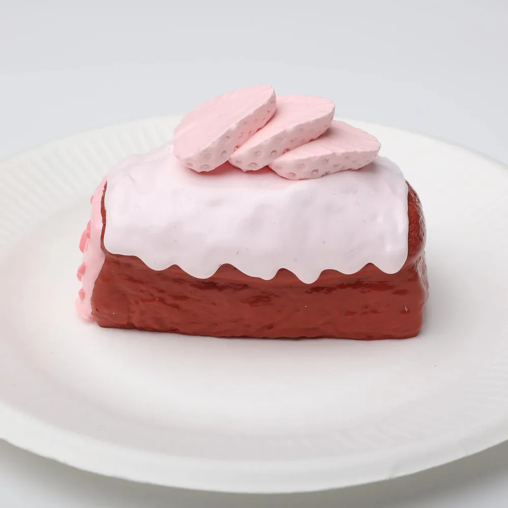 【CT164】Strawberry Pound Cake Squishy Toy — photo 2