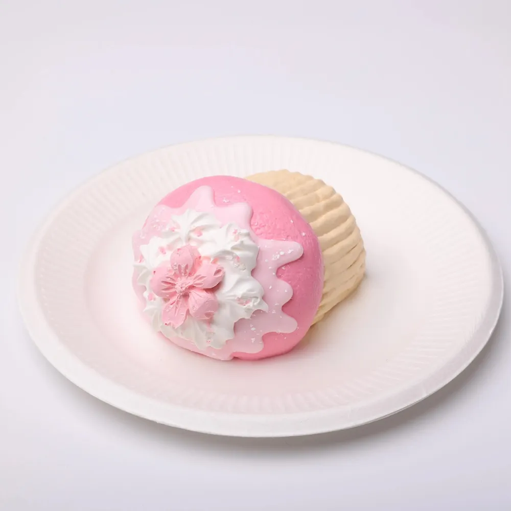 【CT191】Buds of Spring - Cherry Blossom Cupcake Squishy Toy — photo 5