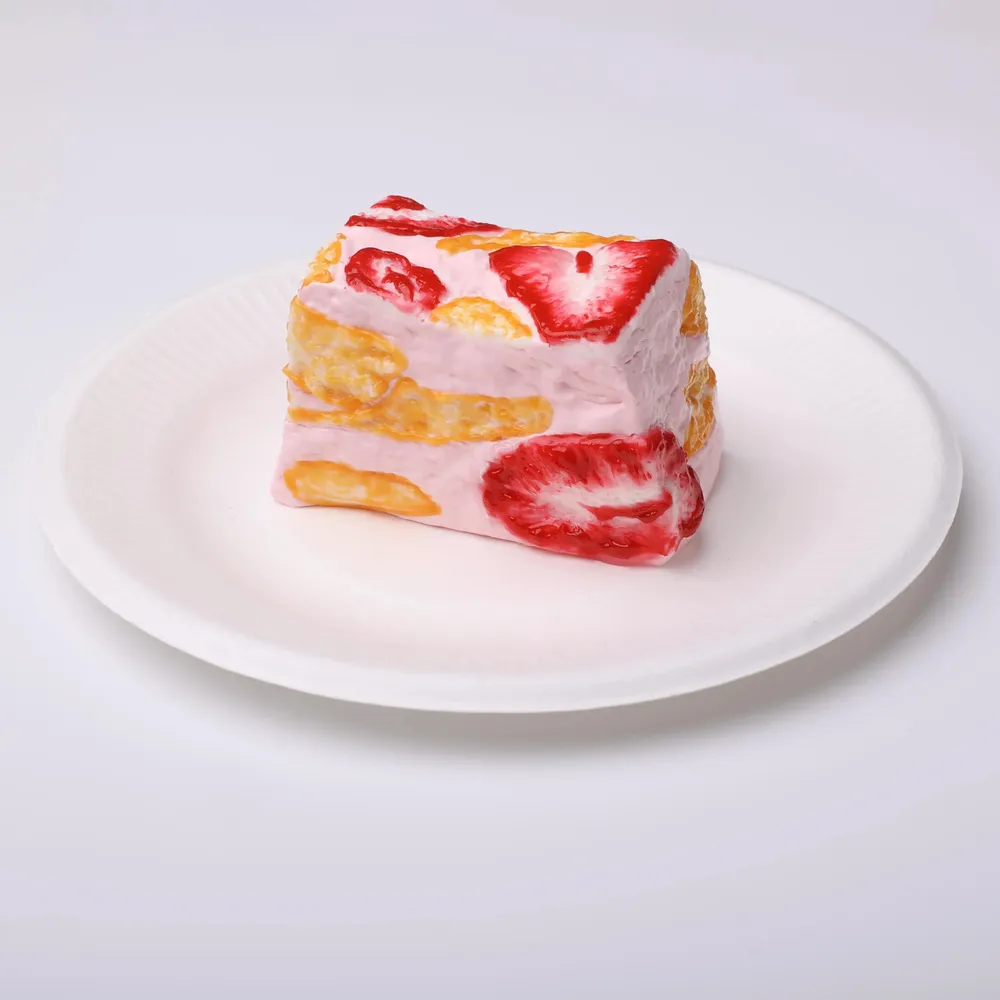 【CT204】Strawberry Snowflake Crisp Squishy Toy — photo 2