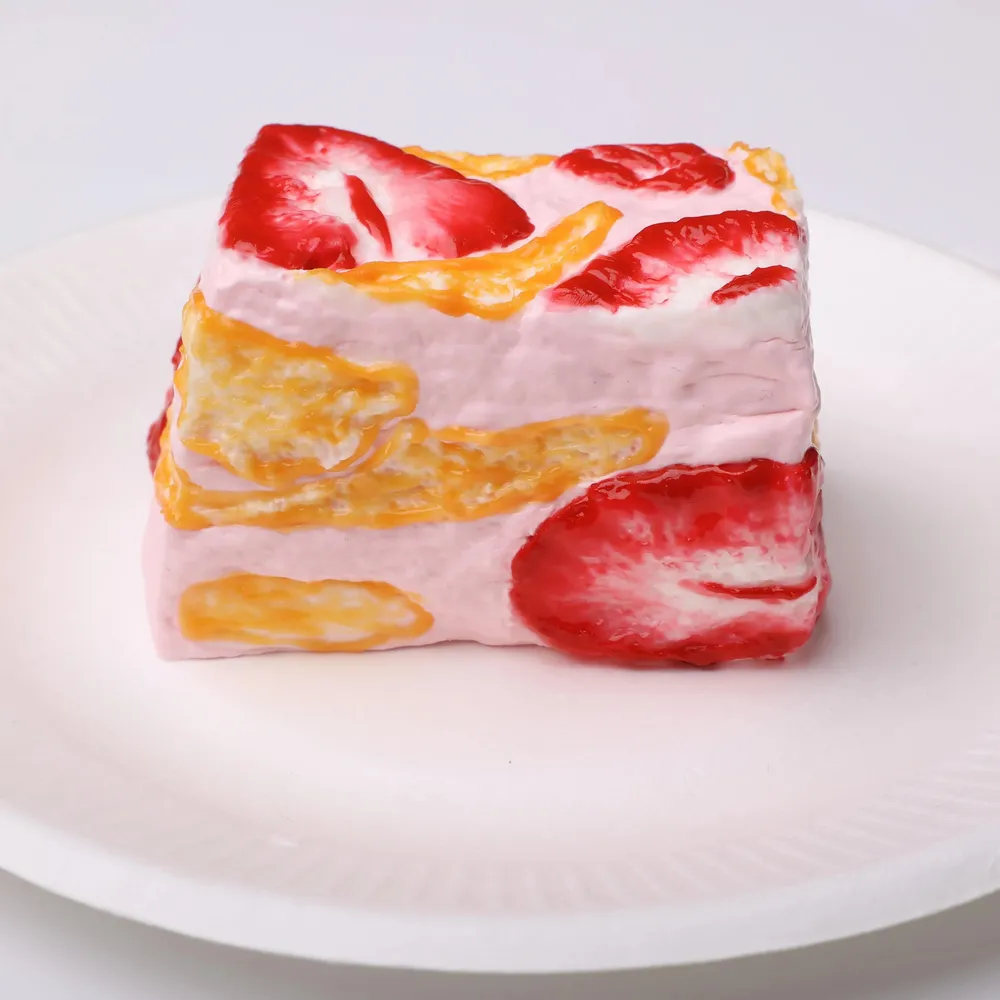 【CT204】Strawberry Snowflake Crisp Squishy Toy — photo 6