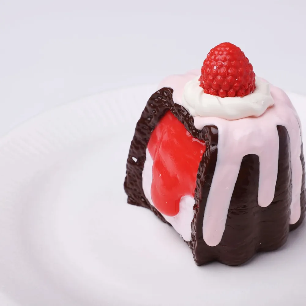 【CT230】‘Rising fortune’ Strawberry Canelé Squishy Toy — photo 3