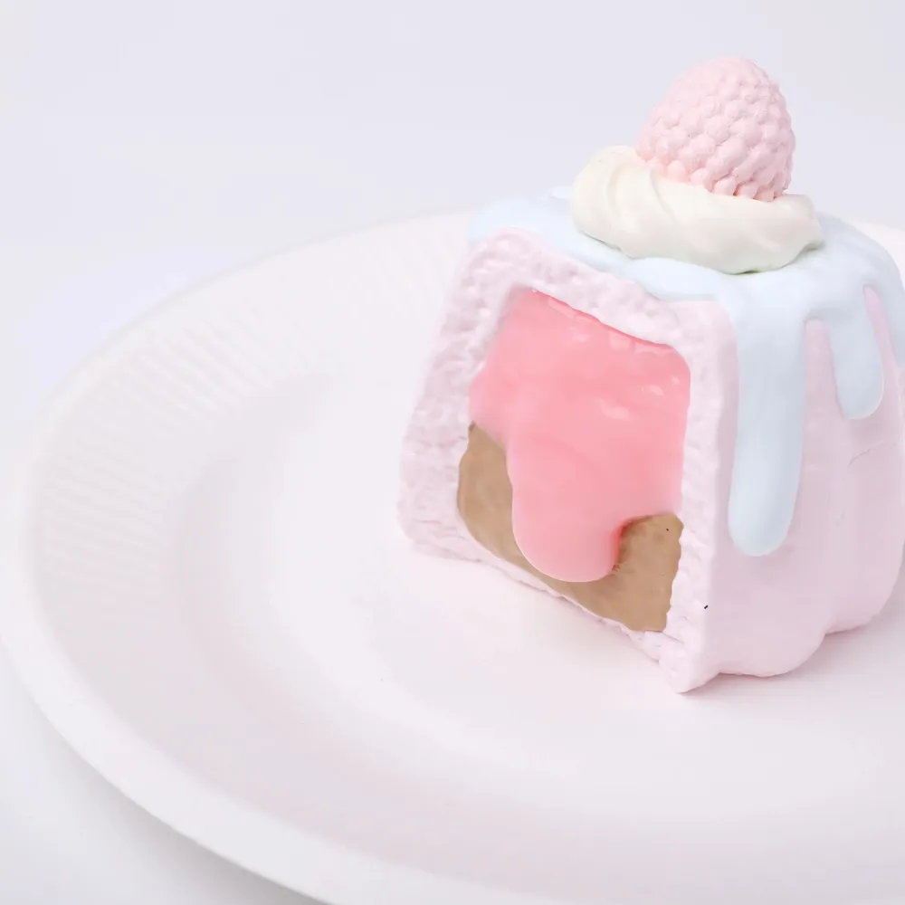 【CT232】‘Love Is Coming’ Strawberry Canelé Squishy Toy — photo 2
