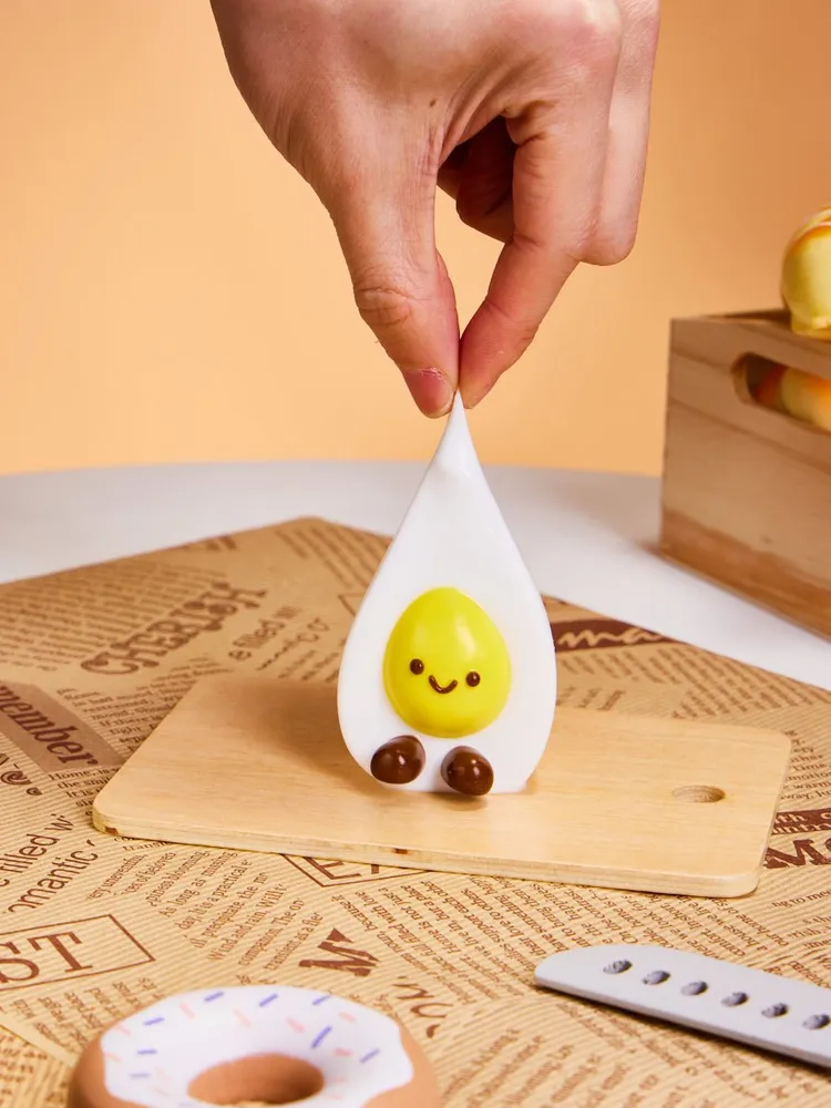 Cute Fried Egg Taba Squishy — photo 4