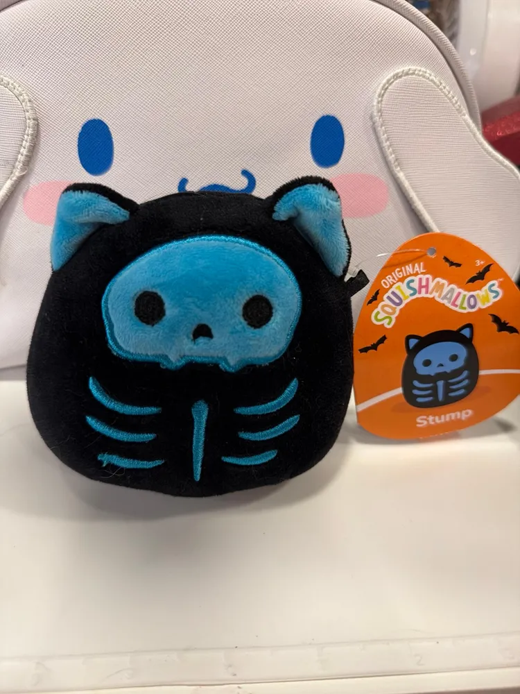 Skeleton Kitty Squishmallow - Stump — photo 2