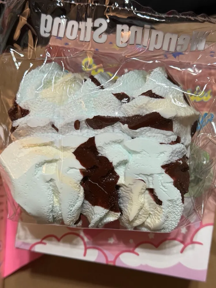 WenQing Strong Cow Roll Cream Roll Taba Squishy
